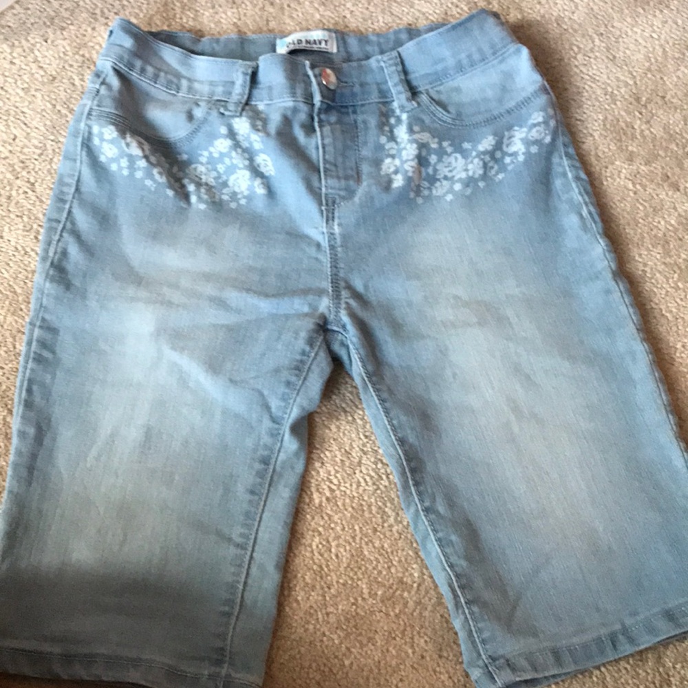 blue denim flower patterned knee length shorts